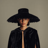 TOCADO INVITADA Lil Couture