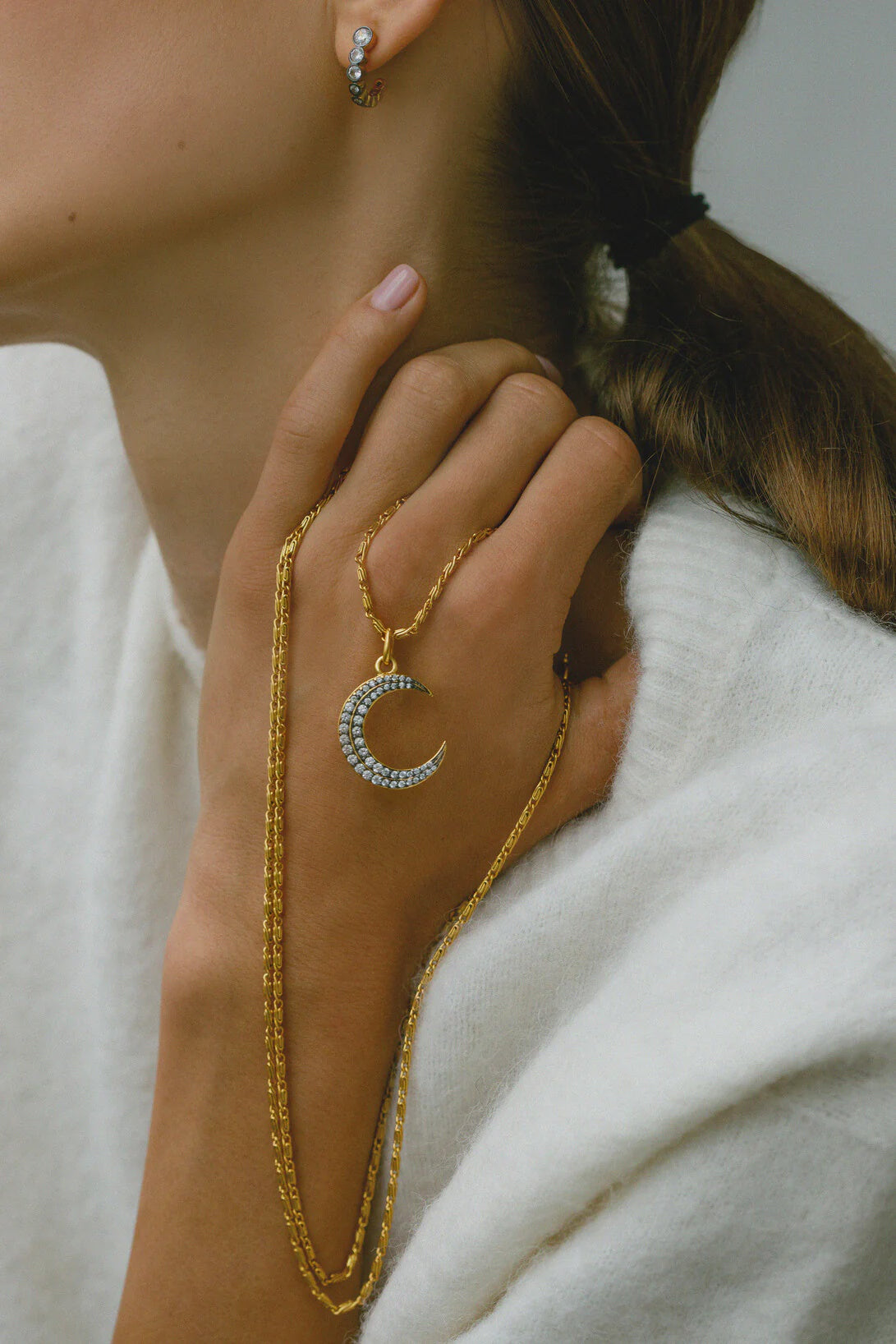 THEODORE. Charm moon