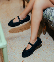 Pierre Lace Black Flabelus