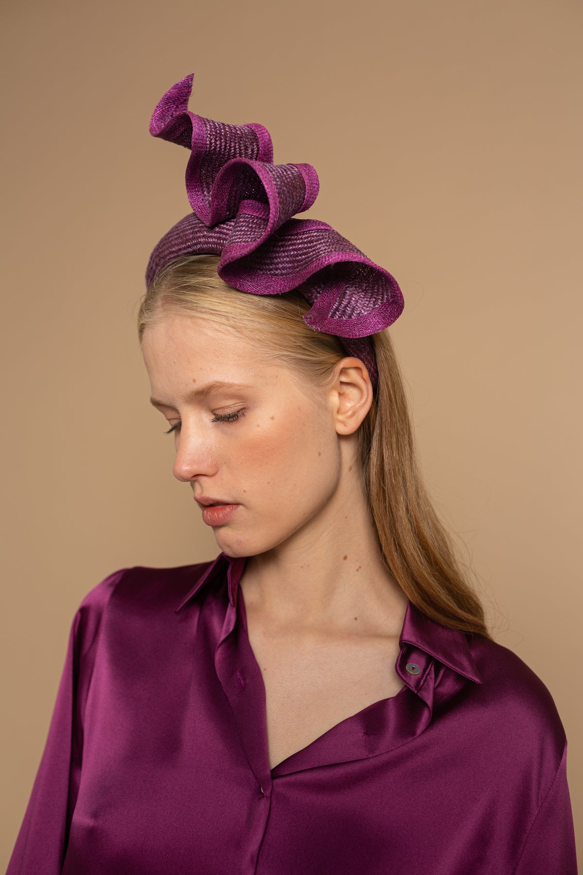 ALAR GUEST HEADDRESSES
