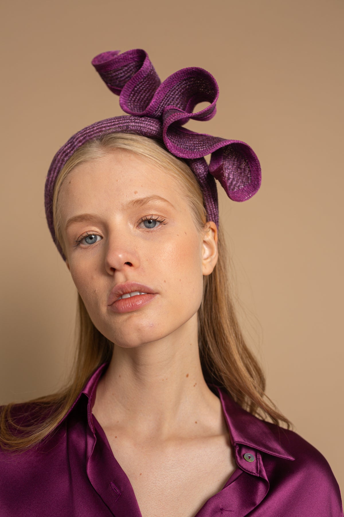 ALAR GUEST HEADDRESSES