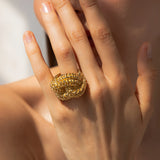 PAOLA SIGHINOLFI. Anillo Knot