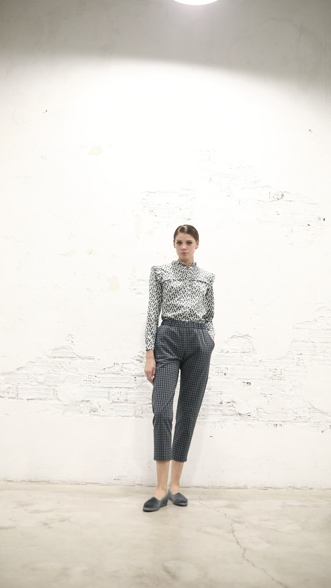 Load video: Neva Shirt White and Blue