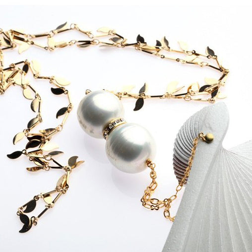 LA MORENITA White Forest Pearl Fan